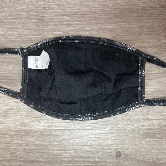 Pacsun Black Paisley One Size Face Mask - Picture 6 of 9